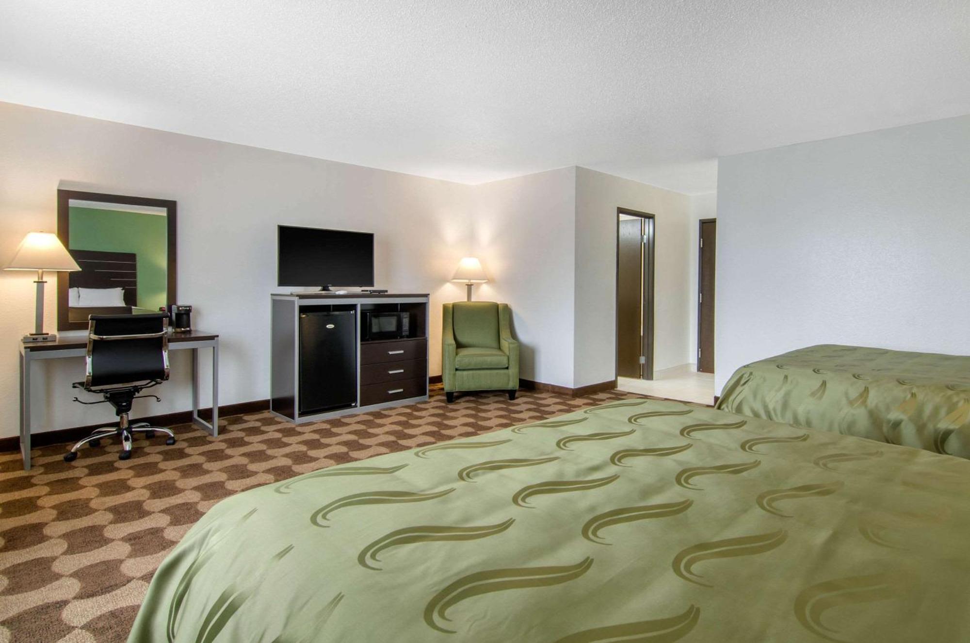 Quality Inn Russell Extérieur photo