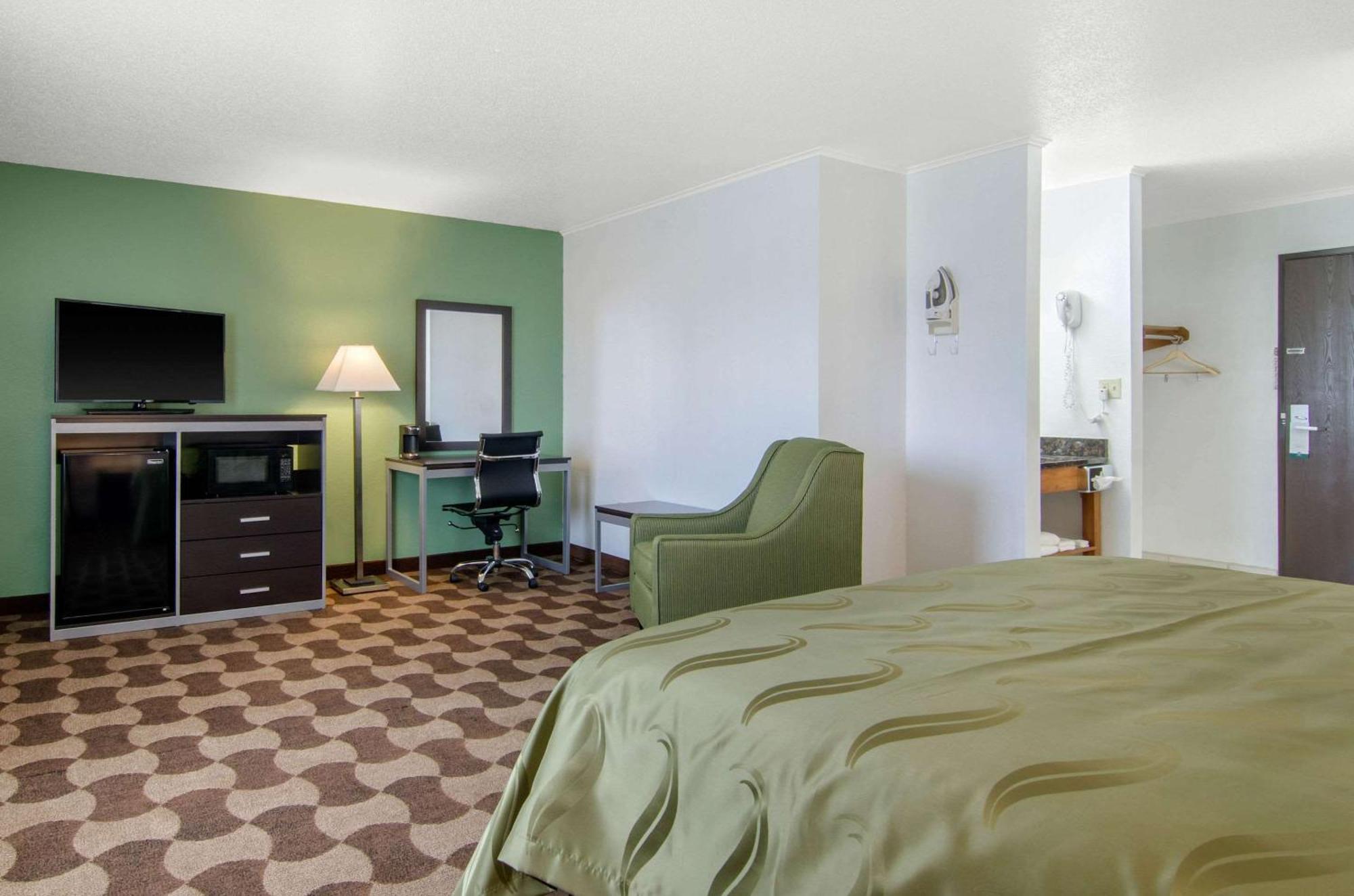 Quality Inn Russell Extérieur photo