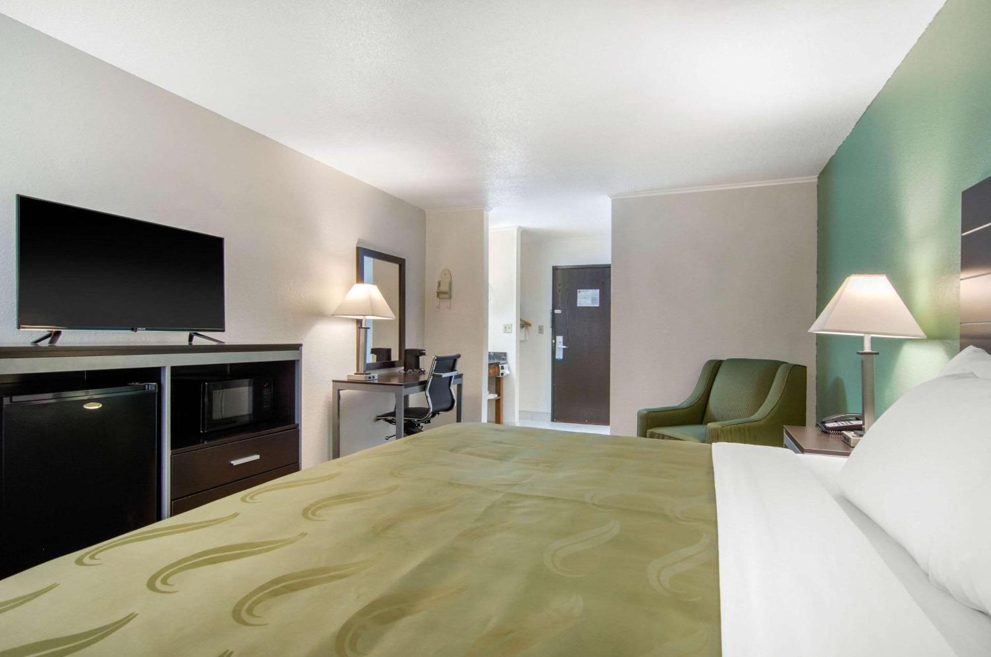 Quality Inn Russell Extérieur photo