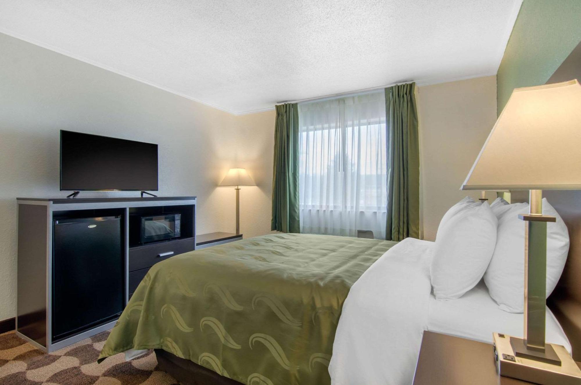 Quality Inn Russell Extérieur photo
