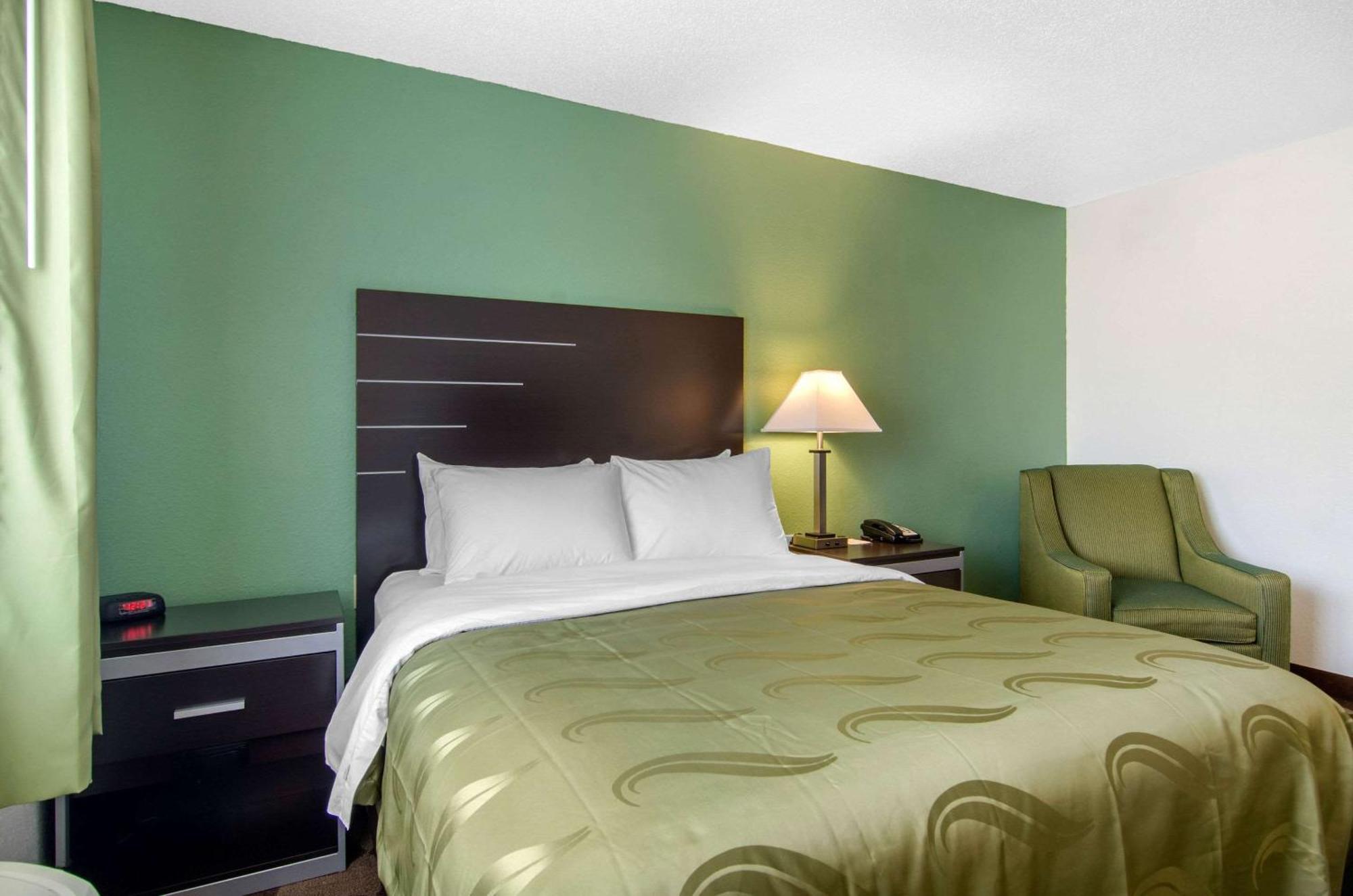 Quality Inn Russell Extérieur photo