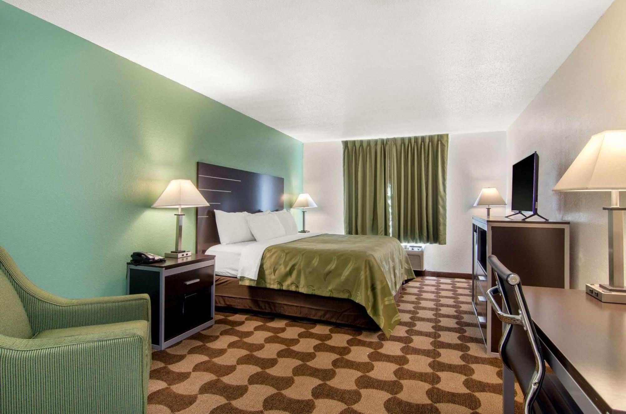 Quality Inn Russell Extérieur photo