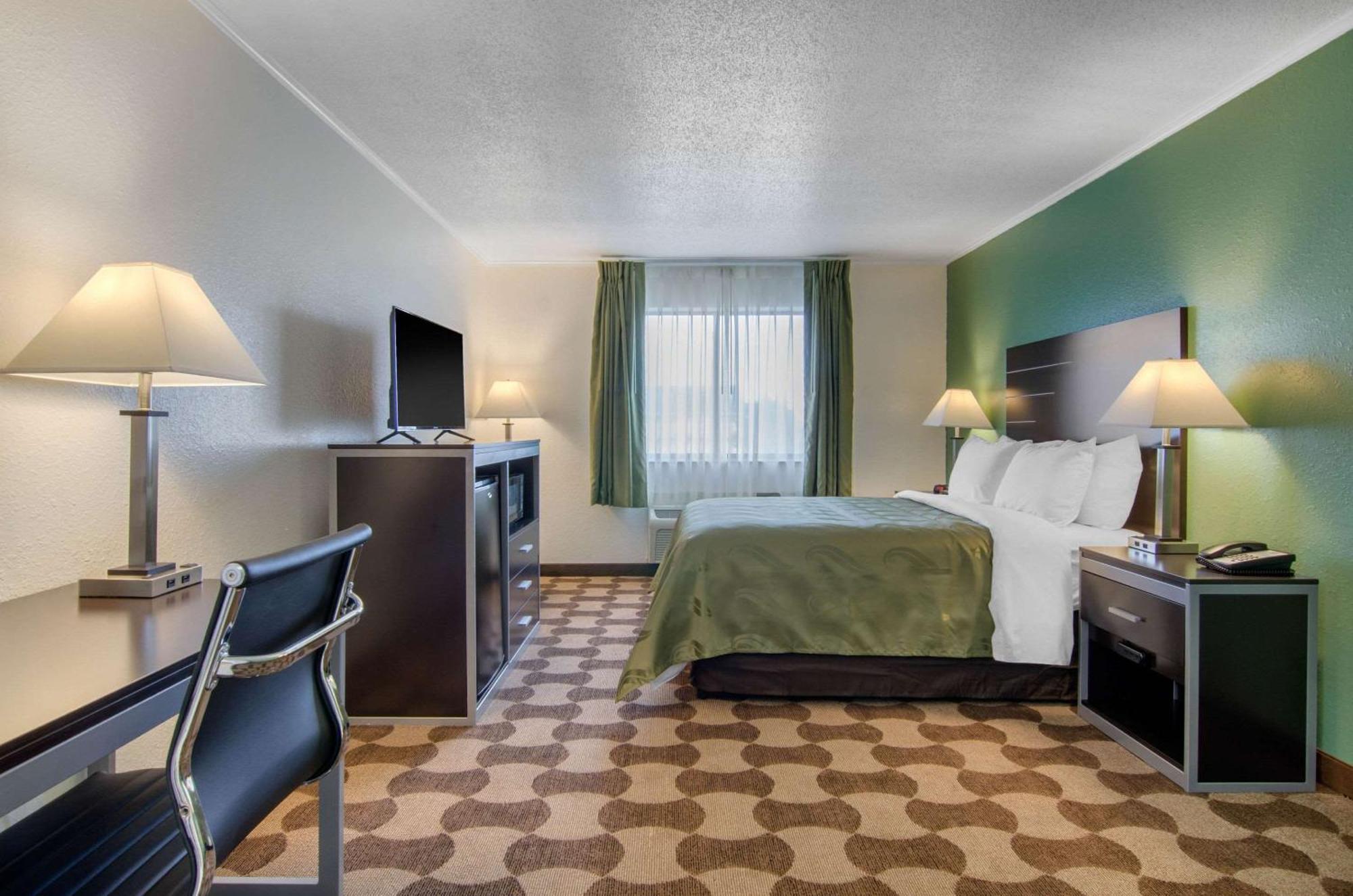 Quality Inn Russell Extérieur photo