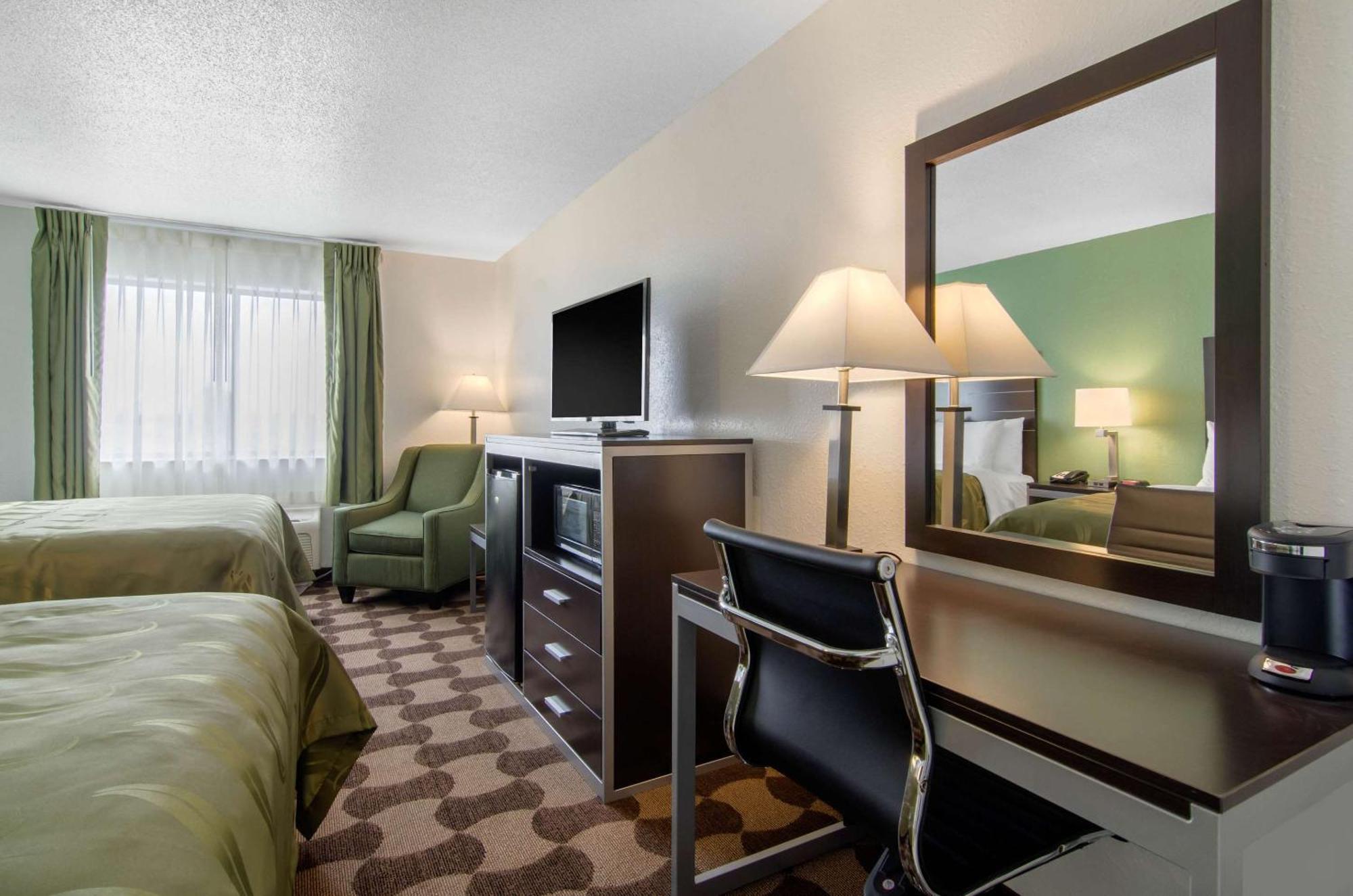 Quality Inn Russell Extérieur photo